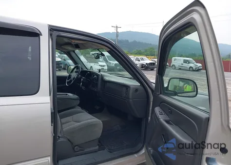 2004 Chevrolet Silverado K1500 из США, поврежденный, VIN 2GCEK19T641307038